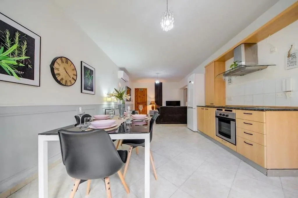 Spacious Apartment In St'Julians By Sf Homes Saint Julian's