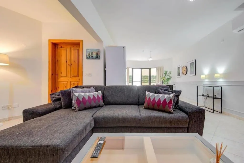 Spacious Apartment In St'Julians By Sf Homes Saint Julian's