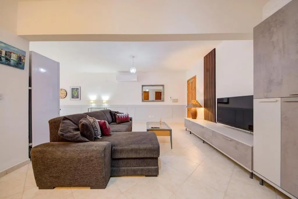 Spacious Apartment In St'Julians By Sf Homes Saint Julian's